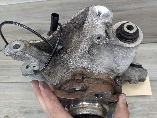 18-24 OEM BMW G01 X3 REAR Left Driver Side Knuckle Wheel Hub Spindle Bearing