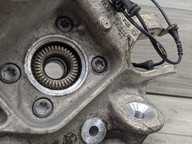 18-24 OEM BMW G01 X3 REAR Left Driver Side Knuckle Wheel Hub Spindle Bearing