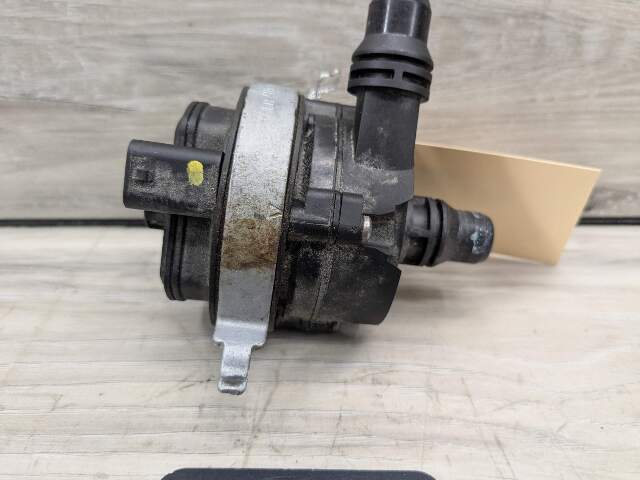 OEM BMW F23 F30 F32 F36 F80 F82 M3 Engine B46 S55 Auxiliary Coolant water Pump