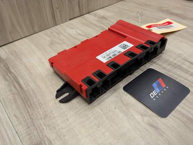 11-19 OEM BMW F22 F23 F30 F32 F36 F80 F82 F87 Positive Battery Power Fuse Box