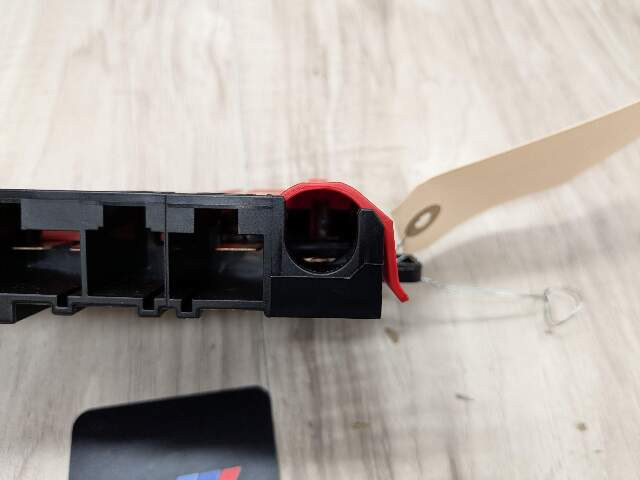 11-19 OEM BMW F22 F23 F30 F32 F36 F80 F82 F87 Positive Battery Power Fuse Box