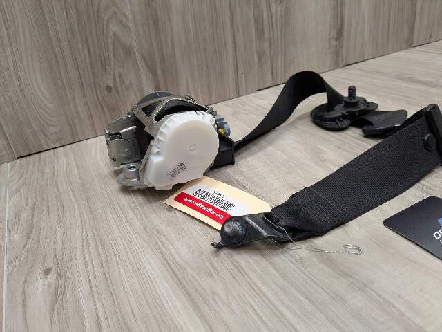 12-20 OEM BMW F30 F80 F36 M3 Front Left Driver Side Seatbelt Retractor Black