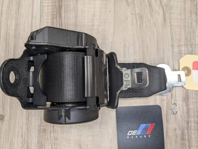 12-20 OEM BMW F30 F80 M3 Rear Center Middle Seat Belt Seatbelt Retractor Black