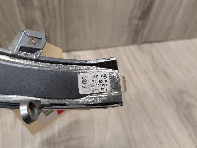 OEM BMW F22 F30 F32 F87 Right Passenger Side Mirror Turn Signal Light Indicator