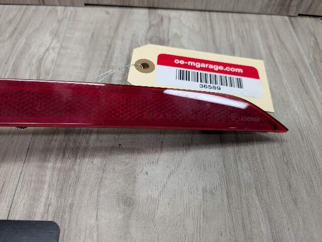 12-18 OEM BMW F30 F31 Base Rear Bumper Left Driver Side Marker Light Reflector