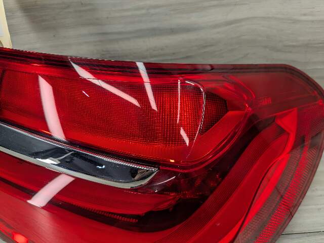 16-19 OEM BMW G12 740 750 M760 B7 Rear Right Passenger Side Outer Tail Light LED