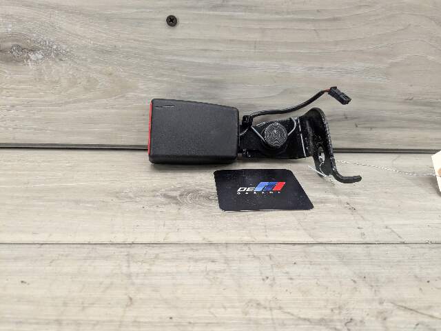 OEM BMW G01 G02 F97 F98 X3M X4M REAR Left Driver Side SeatBelt Seat Belt Buckle