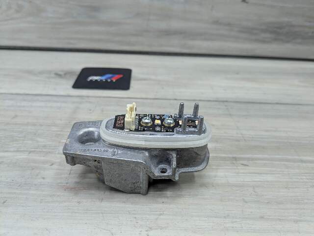 16-19 OEM BMW G11 G12 740 750 LED Turn Signal Bulb Control Module Computer