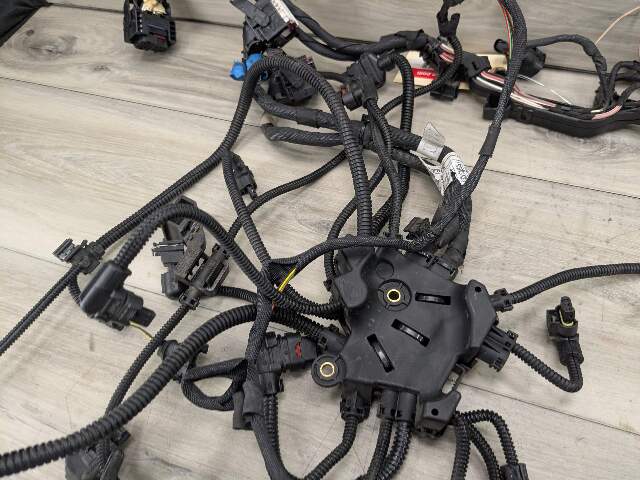 OEM BMW G11 G12 750 G30 M550 AWD Engine N63R Wiring Wire Harness Module 5-8