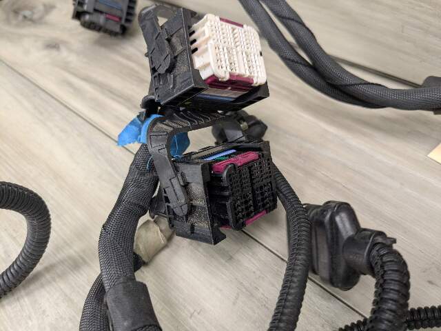 OEM BMW G11 G12 750 G30 M550 AWD Engine N63R Wiring Wire Harness Module 5-8