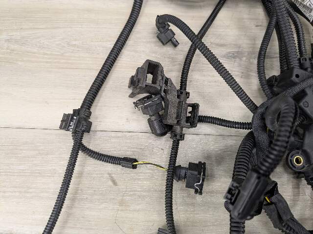 OEM BMW G11 G12 750 G30 M550 AWD Engine N63R Wiring Wire Harness Module 5-8
