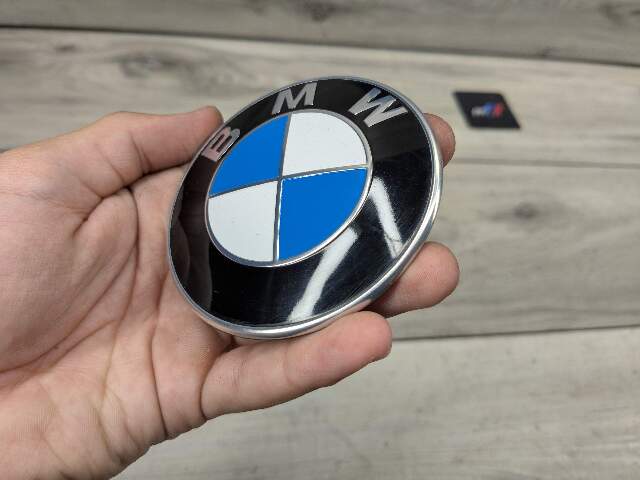 Genuine BMW G11 G12 Front Round Emblem For Bumper Hood 82mm