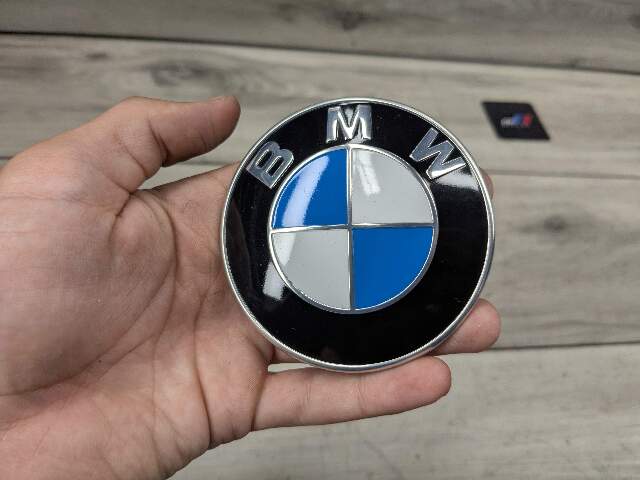 Genuine BMW G11 G12 Front Round Emblem For Bumper Hood 82mm