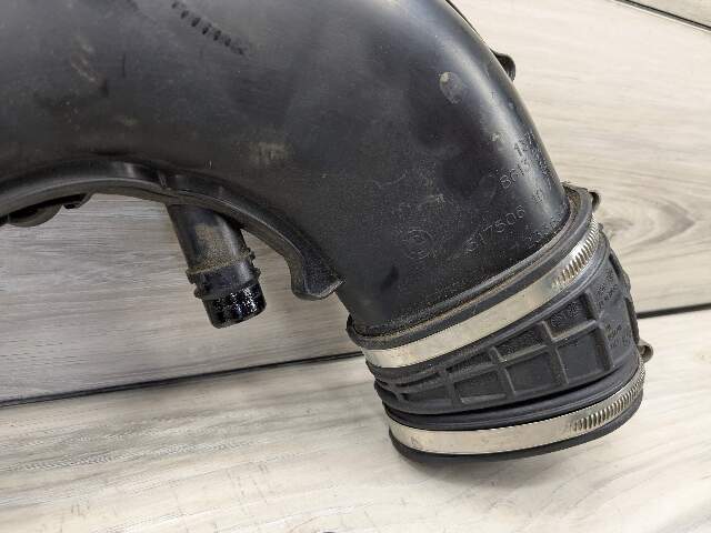 16-19 OEM BMW G11 G12 G30 750 Engine N63 Front Left Side Air Intake Hose Cyl 5-8