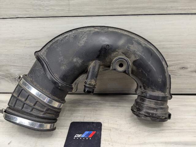 16-19 OEM BMW G11 G12 G30 750 Engine N63 Front Left Side Air Intake Hose Cyl 5-8