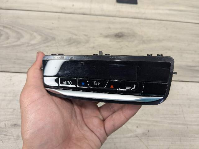 OEM BMW G01 G02 F97 F98 X3 X4 AC Rear Heater Climate Control Switch Panel