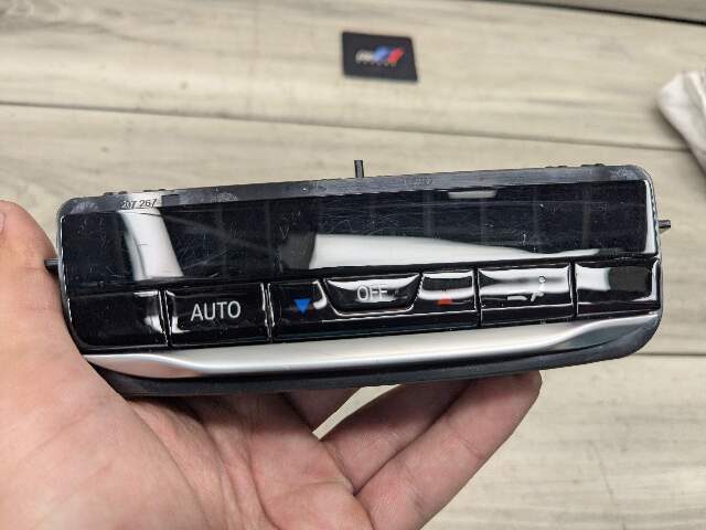 OEM BMW G01 G02 F97 F98 X3 X4 AC Rear Heater Climate Control Switch Panel
