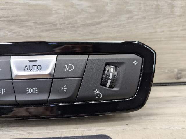 OEM BMW G20 G22 G23 G26 G42 G80 G82 G83 Headlight Control Switch Light Module