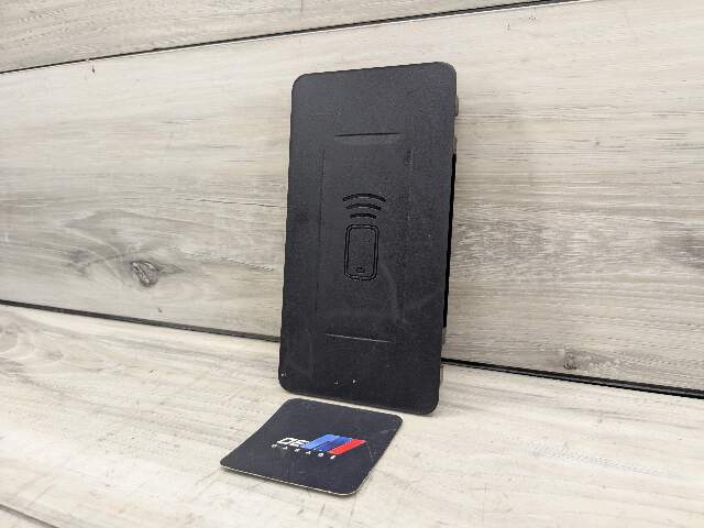 OEM BMW G20 G22 G23 G26 G80 M3 Center Console Storage Phone Car Wireless Charger