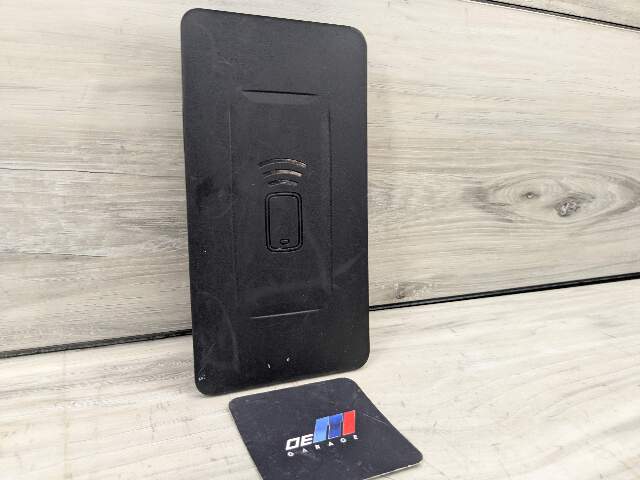 OEM BMW G20 G22 G23 G26 G80 M3 Center Console Storage Phone Car Wireless Charger