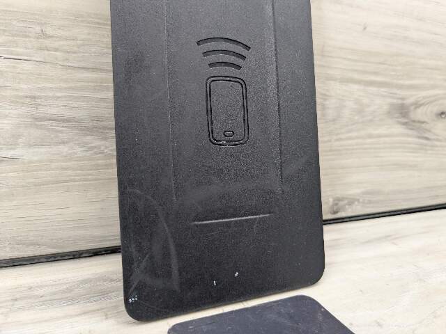 OEM BMW G20 G22 G23 G26 G80 M3 Center Console Storage Phone Car Wireless Charger