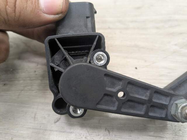 OEM BMW E70 E71 E90 E92 Front Left Right Suspension Height Level Sensor