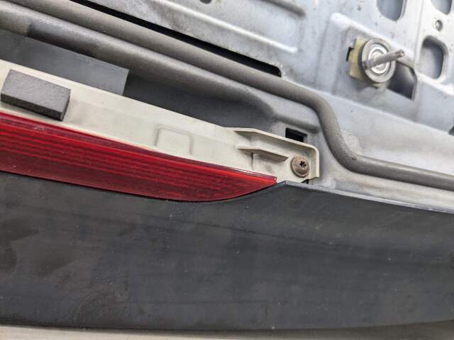 *07-13 OEM BMW E70 X5 Rear Liftgate Upper Spoiler Third Brake Light White 300