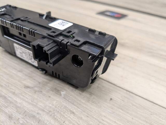 19-25 OEM BMW G20 G22 G23 G26 G42 AC Rear Heater Climate Control Switch Panel