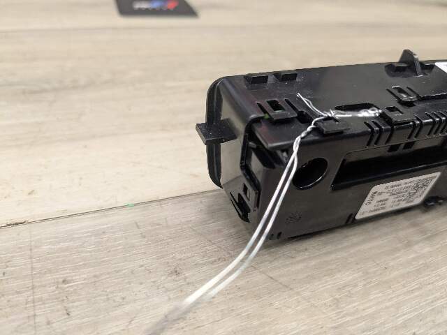 19-25 OEM BMW G20 G22 G23 G26 G42 AC Rear Heater Climate Control Switch Panel