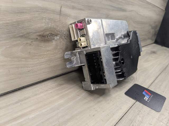 OEM BMW F90 G01 G05 G20 G26 G30 Radio Audio Sound Amplifier Control Module SDARS