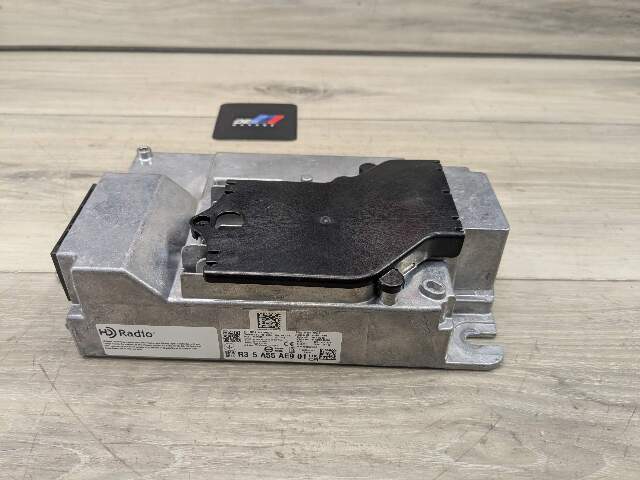 OEM BMW F90 G01 G05 G20 G26 G30 Radio Audio Sound Amplifier Control Module SDARS