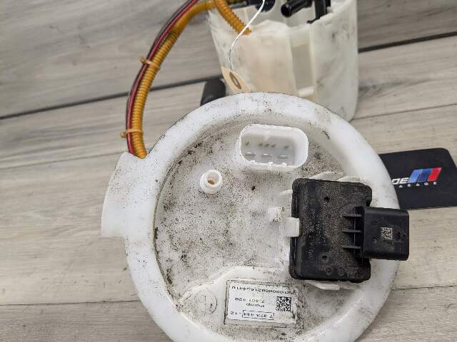 OEM BMW G20 G22 G23 G26 G42 Gas Tank Mounted Fuel Pump Sending Unit Assembly