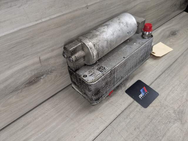 18-24 OEM BMW G01 G02 X3 X4 AC Air Conditioning Compact Condenser with Dryer