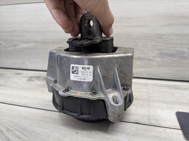 20-24 OEM BMW G20 G22 G23 G26 G42 Left Driver Engine B46 Mount Support Bracket