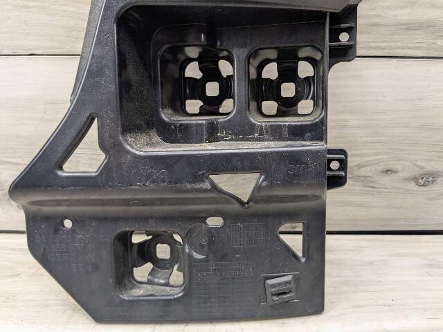 22-24 OEM BMW G26 430 M440 Right Passenger Side Corner Mount Bracket Support