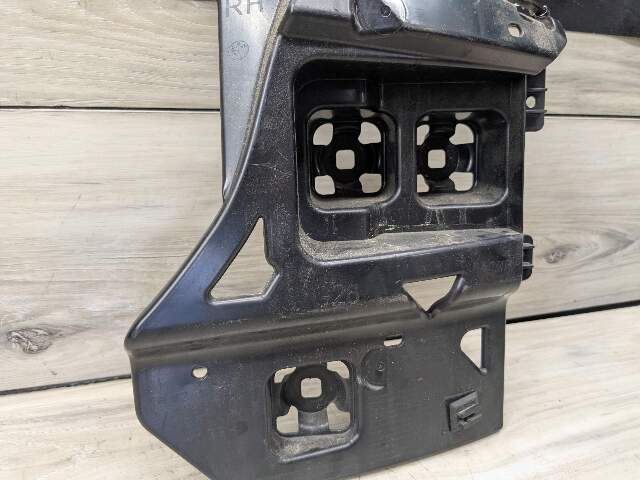 22-24 OEM BMW G26 430 M440 Right Passenger Side Corner Mount Bracket Support