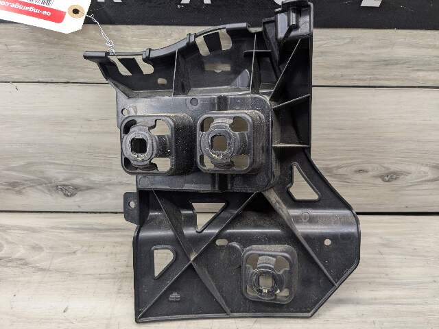 22-24 OEM BMW G26 430 M440 Right Passenger Side Corner Mount Bracket Support