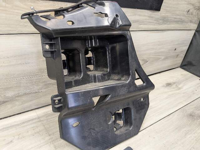 22-24 OEM BMW G26 430 M440 Left Driver Side Corner Mount Bracket Support