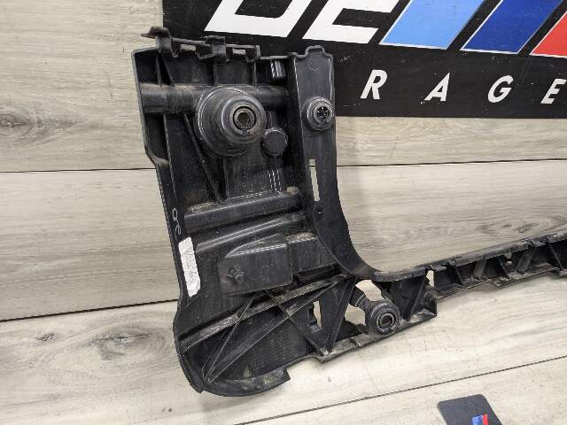 OEM BMW G01 F97 X3 REAR Right Passenger Side Bumper Bracket Support Guide PAIR