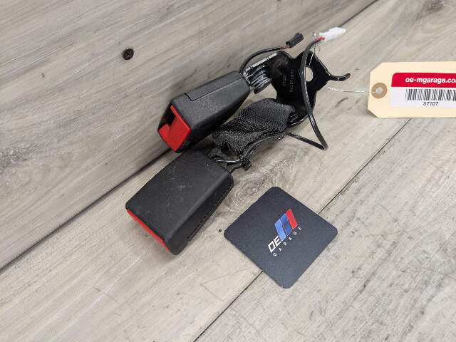 OEM BMW G01 G02 F97 F98 X3M REAR Right Passenger Side SeatBelt Seat Belt Buckle