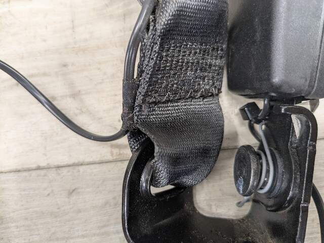 OEM BMW G01 G02 F97 F98 X3M REAR Right Passenger Side SeatBelt Seat Belt Buckle