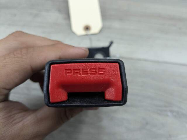 OEM BMW G01 G02 F97 F98 X3M X4M REAR Left Driver Side SeatBelt Seat Belt Buckle