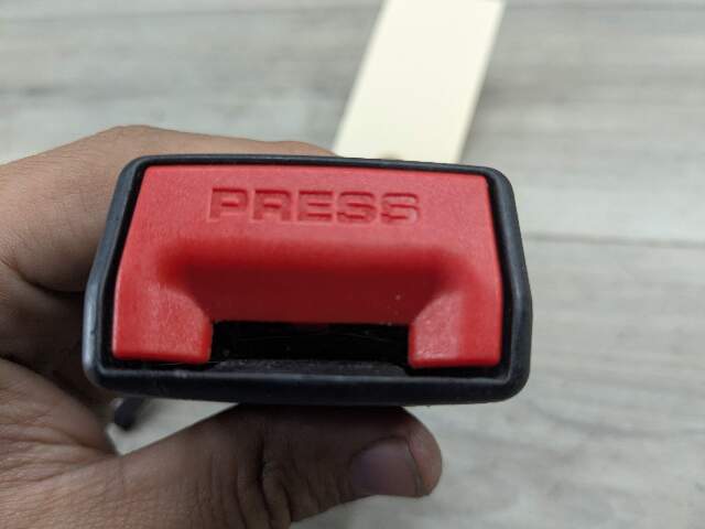 OEM BMW G01 G02 F97 F98 X3M X4M REAR Left Driver Side SeatBelt Seat Belt Buckle