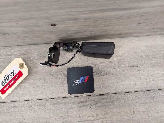 OEM BMW G01 G02 F97 F98 X3M X4M REAR Left Driver Side SeatBelt Seat Belt Buckle