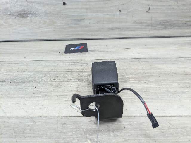 OEM BMW G01 G02 F97 F98 X3M X4M REAR Left Driver Side SeatBelt Seat Belt Buckle