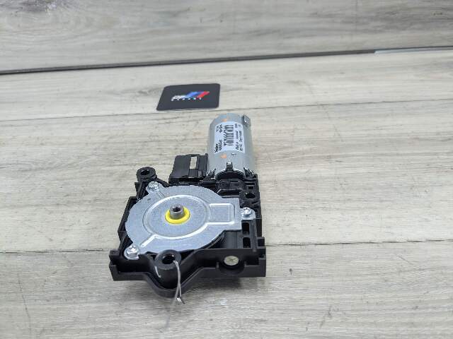 OEM BMW F97 G01 G02 G05 G06 Panoramic Sunroof Sun Roof Shade Blind Motor ROLLO