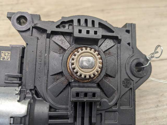 OEM BMW F97 G01 G02 G05 G06 Panoramic Sunroof Sun Roof Glass Shade Motor