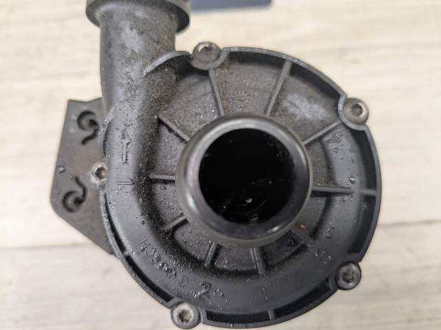 18-21 OEM BMW G01 X3 G02 X4 30 M40 B58 Engine Auxiliary Water Pump Cooling