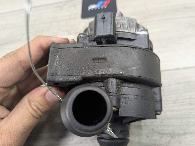 18-21 OEM BMW G01 X3 G02 X4 30 M40 B58 Engine Auxiliary Water Pump Cooling