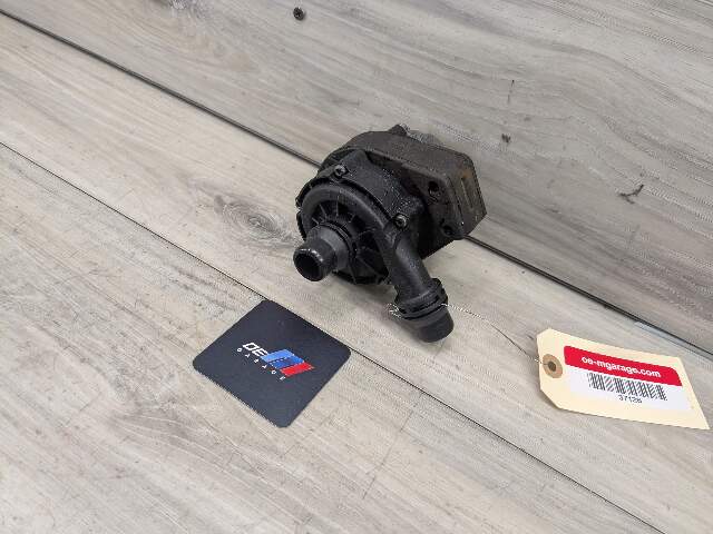 18-21 OEM BMW G01 X3 G02 X4 30 M40 B58 Engine Auxiliary Water Pump Cooling